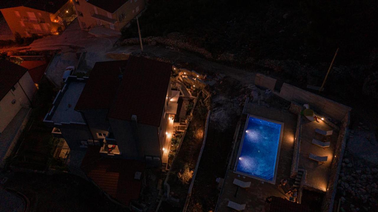 Exclusive Villa Almissa With Swimming Pool And Sea View 洛克瓦罗戈兹尼察 外观 照片