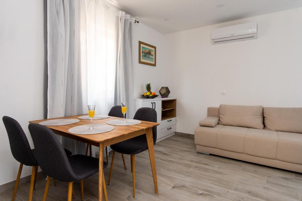 Exclusive Villa Almissa With Swimming Pool And Sea View 洛克瓦罗戈兹尼察 外观 照片