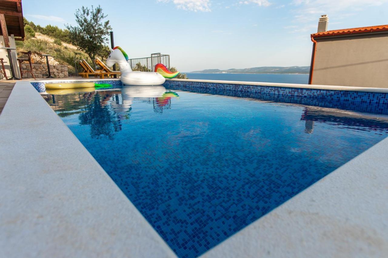 Exclusive Villa Almissa With Swimming Pool And Sea View 洛克瓦罗戈兹尼察 外观 照片